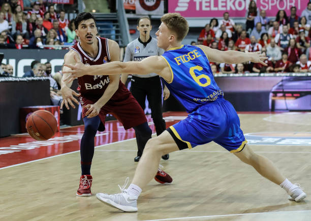 家队登场 家队登场